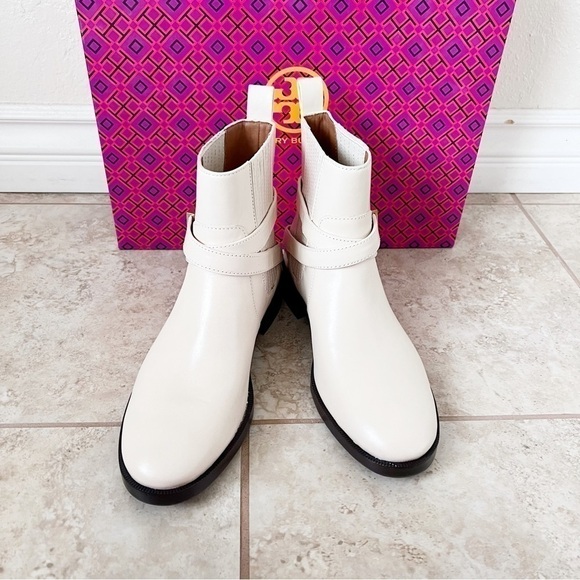 NEW IN BOX TORY BURCH T-HARDWARE CHELSEA BOOT size 7 - Picture 7 of 14